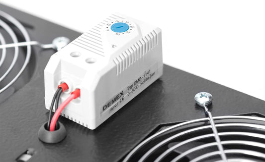 Njësia e Ventilimit në Çati për Kabinete Murale / Rack DIGITUS, me 2 Ventilatorë dhe Termostat, e Zezë