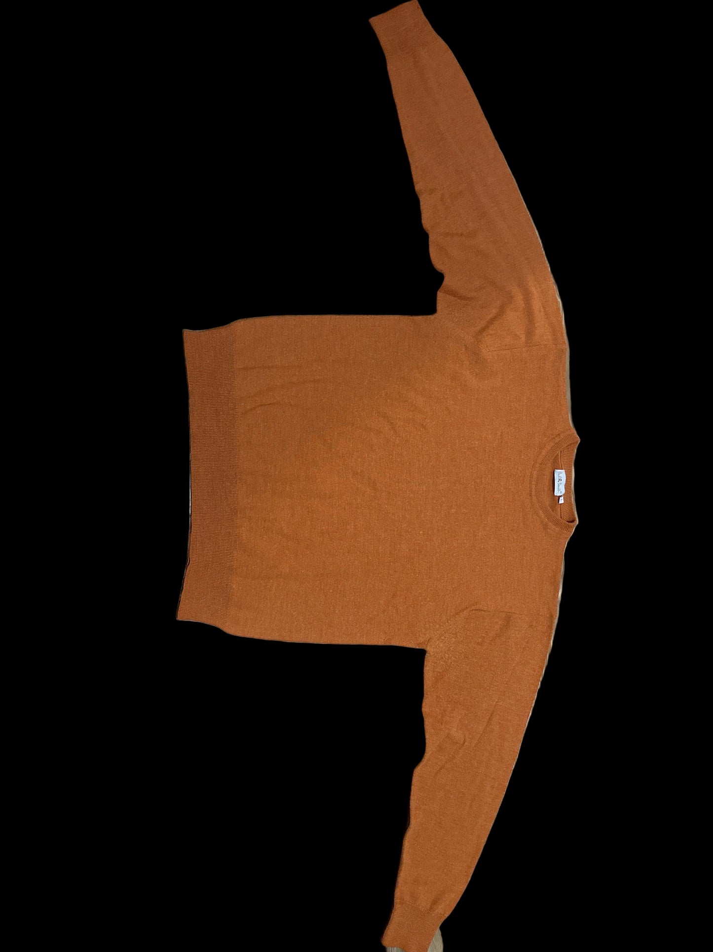 Bluze Paul R Smith, madhesia L ,ngjyre portokalli e mbyllur, material shumë i butë dhe komfort për trupin.