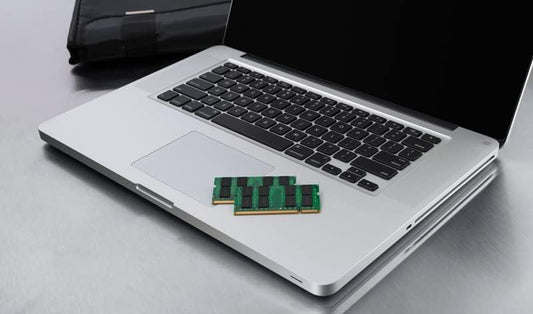 Memorie RAM për Laptop Kingston ValueRAM 32GB DDR5 5600MT/s CL46 SODIMM – Performancë e Lartë, Pa ECC (KVR56S46BD8-32)