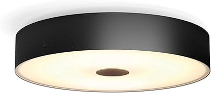 Philips Hue White Ambiance FAIR – Llambë Tavani LED 39W, e Zezë me Telekomandë Hue që vendoset në mur me ngjitës dhe qëndron me magnet në bazë