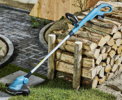 Makita DUR181RF Trimer Pa kabllo për Bar 18 V 3.0Ah – Me Bateri, Shirit Mbajtës Krahu, Shufër Teleskopike, Kokë Prerëse me Rrotullim 180° dhe Tel Prerës