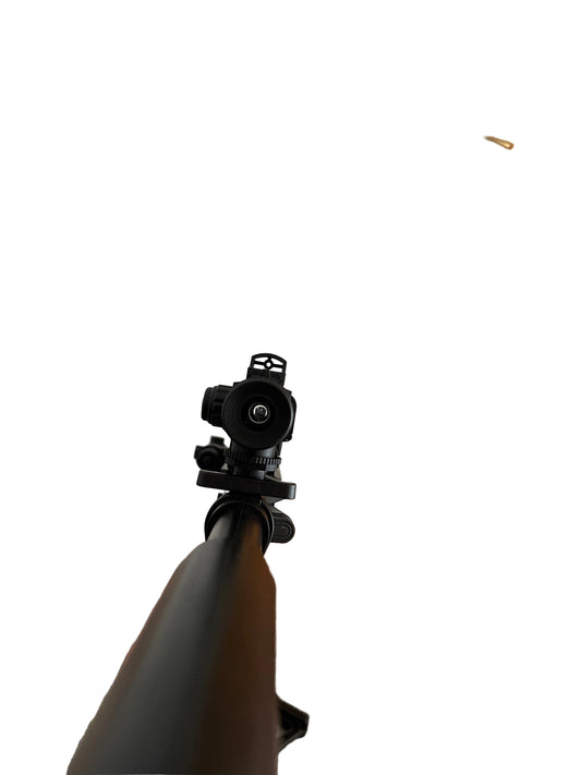 Sniper arme me plumba xheli me gjuajtje semi dhe full automatike,laser ne shenje, zmadhues 6X, 1 karikator normal, 1 karikator rrumbullak për me shume gjuajtje.