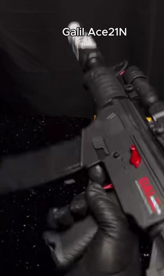 Automatikë me plumba geli Crystal Bullet Launcher, me laser dhe bateri per gjuajtje full automatike.